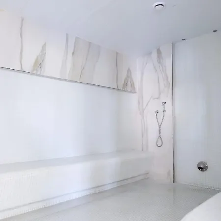 Madagascar By Alz Năvodari