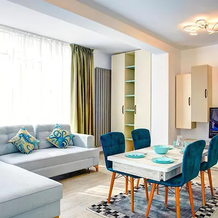 Madagascar By Alz * Năvodari