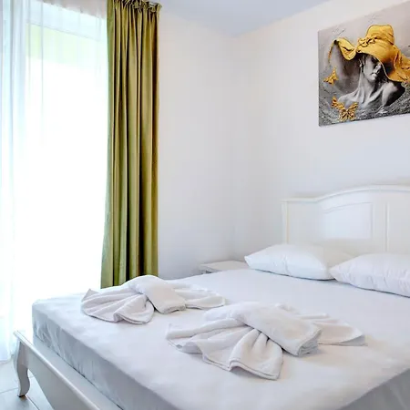 Madagascar By Alz Năvodari