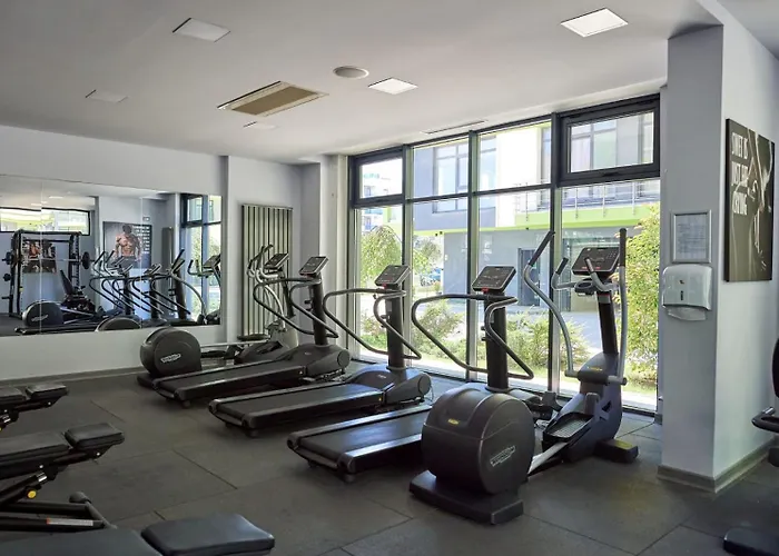 Madagascar By Alz * Năvodari