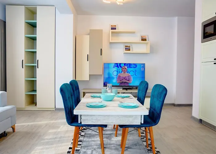 Madagascar By Alz Năvodari